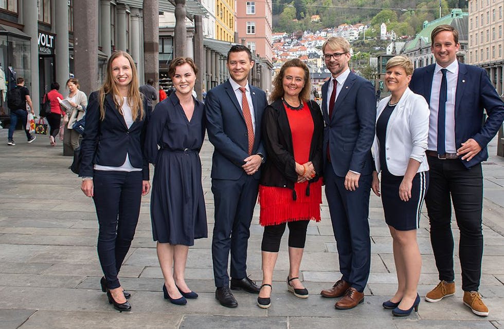 - Det er med stor ydmykhet og enorm stolthet jeg nå tar fatt på oppgaven som byrådsleder i verdens beste by, Bergen, sier Roger Valhammer.
Bilde: Ann-Kristin Loodtz
