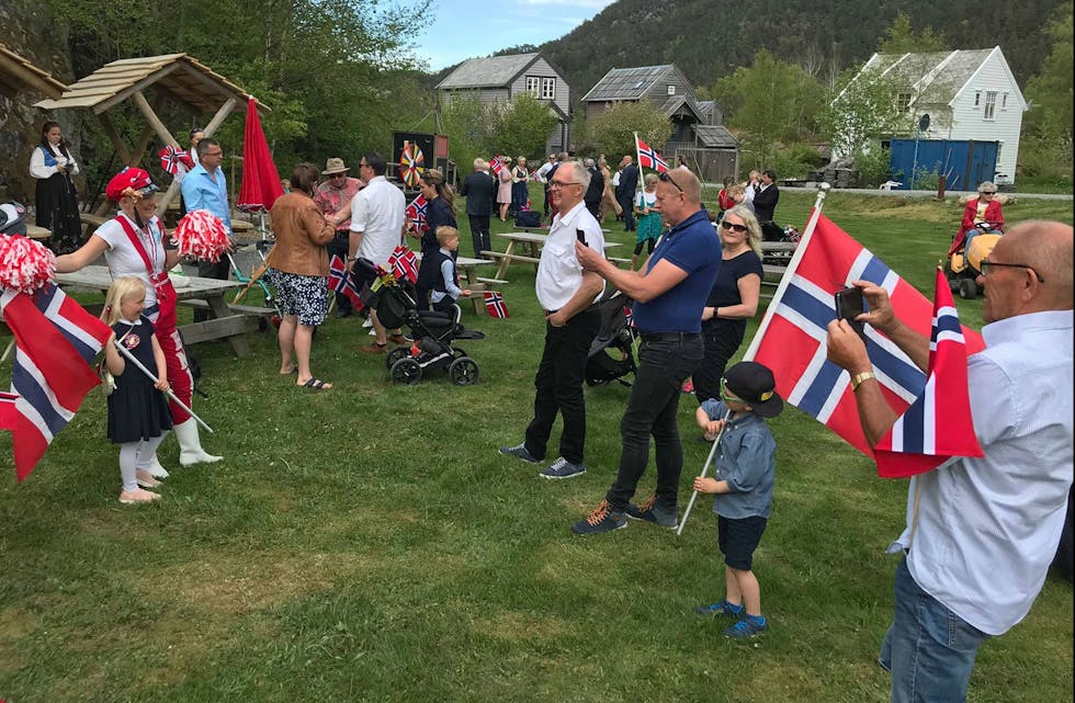 Mange feiret 17. mai på Borgøy. Foto: Aashild Hettervik