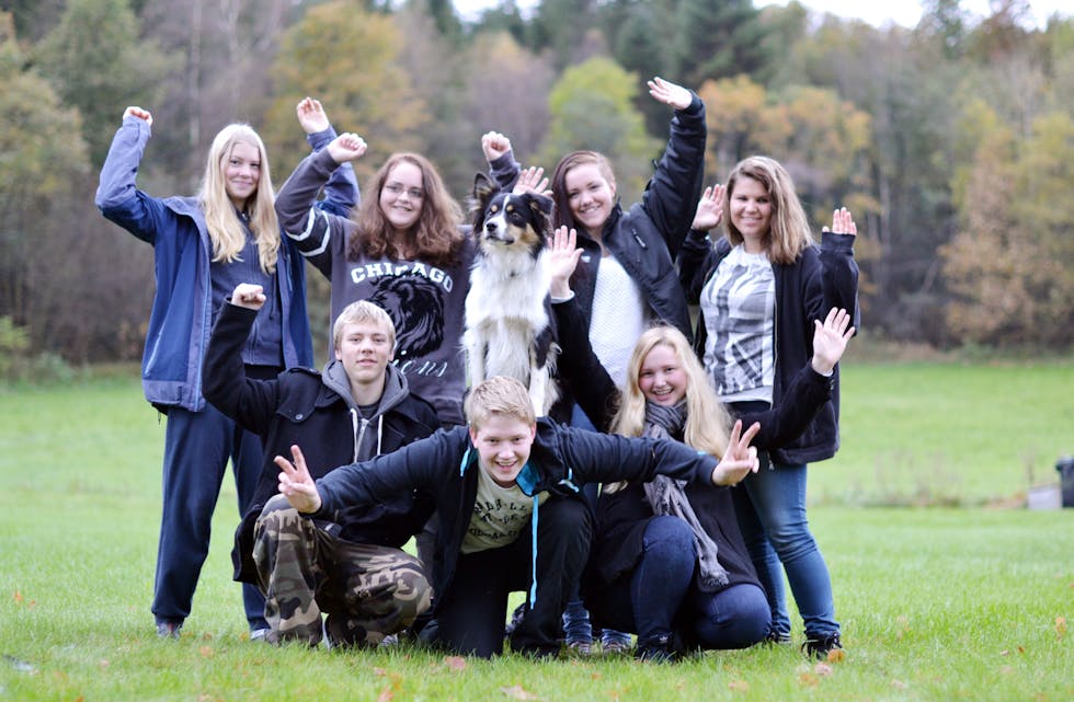 I dag er det sju elever på VG1 som tar fordypningsfaget «Hund». Faget startet opp i fjor høst, og skal fungere som et prøveprosjekt. Målet er å få etablert en egen hundelinje ved skolen.