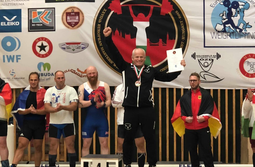 Ørjan Østhus på pallen i EM. Foto: Privat