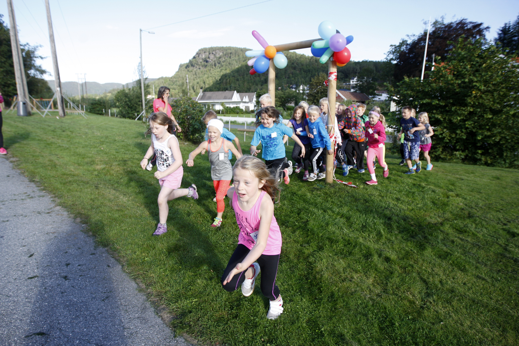 Rektor Marianne Losnegård kan på nytt feire gode resultater for skolen i Nedstrand. Her fra en tidlegere fest sammen emd Egil Notland. Arkivfoto: Alf-Einar Kvalavåg