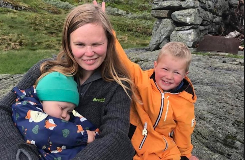 Turgleden deler de med sine familier. Kine med sønnene Johan (4) og Greger (1,5 år), og
Asbjørg med sønnen Lars (3,5 år).