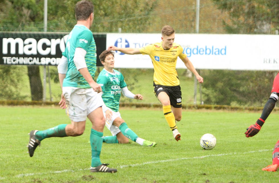Gøran Kallevåg redder ett poeng for Skjold med dette skuddet tre minutter før slutt. Foto: Alf-Einar Kvalavåg