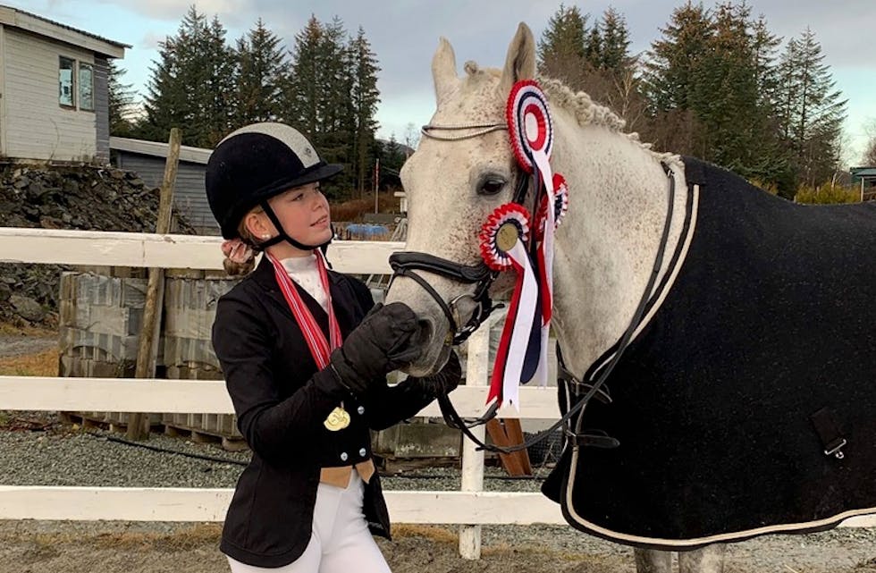 Birgit Louise Lindanger fra Indre Haugaland Ryttersportklubb