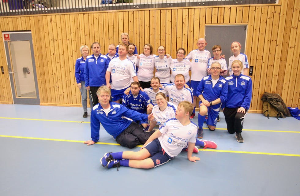 Kolnes IL sitt handballag er ein strålande gjeng. Foto: Alf-Einar Kvalavåg