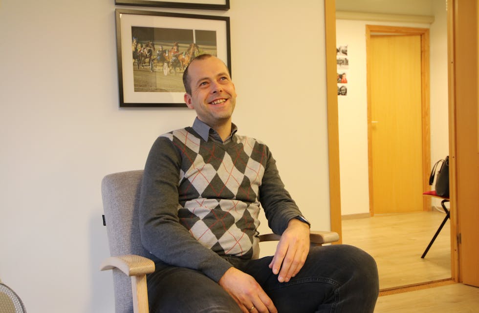 Bjarte Fitjar er tilsett som dagleg leiar i Nedstrand Vekst og gler seg til å ta fatt på jobben. 
Foto: Mona Terjesen