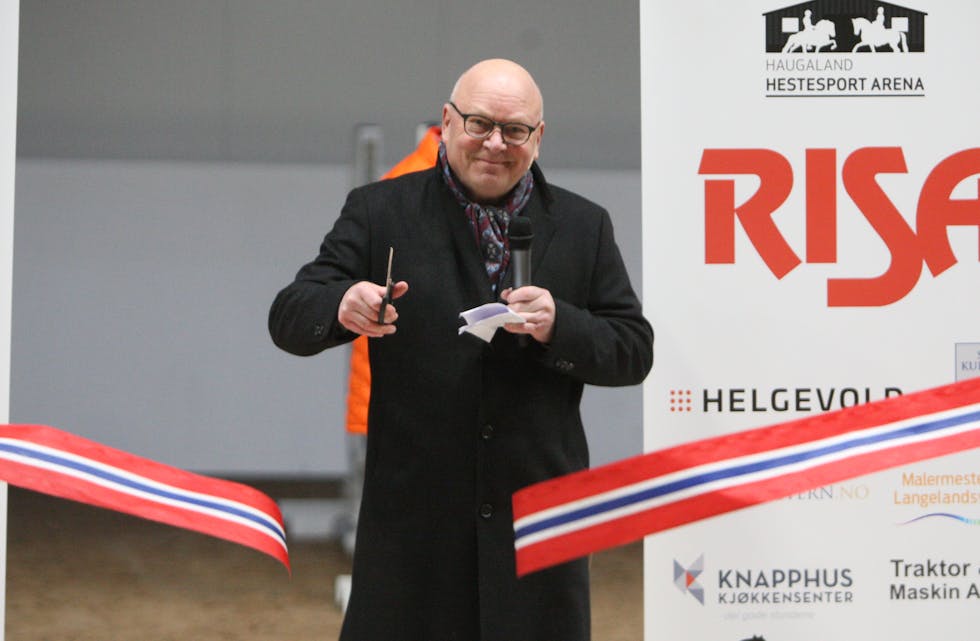 Presidenten i Norges Rytterforbund Tore Sannum åpnet storhallen for ridesport på lørdag. Foto: Alf-Einar Kvalavåg