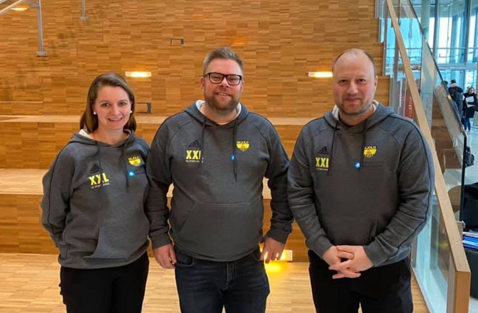Marianne Tjoland. Fair Play ansvarlig, John Inge Ulvøy, daglig leder og John Hettervik, trener a-lag var til stedes på kretstinget.