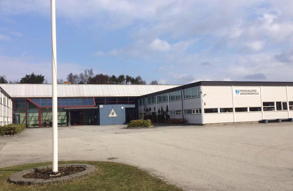 Frakkagjerd ungdomsskole og alle de andre skolene i Tysvær har hjemmeundervisning, tirsdag. Fra onsdag er det åpne skoler på rødt nivå.