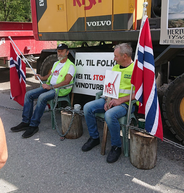 Kjettingene var på plass i Hersdal i dag.