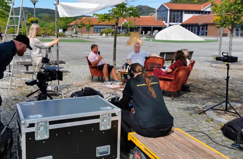 Fredag formiddag kan du se resultatet av besøket til Arne Torget i Aksdal.