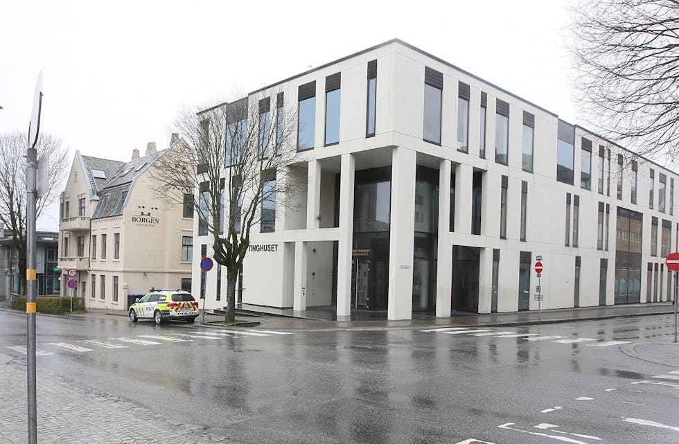 En mann i 40 årene er dømt til varetektsfengsling i 4 uker etter trussler blant annet på Aksdal Senter. Foto: Alf-Einar Kvalavåg