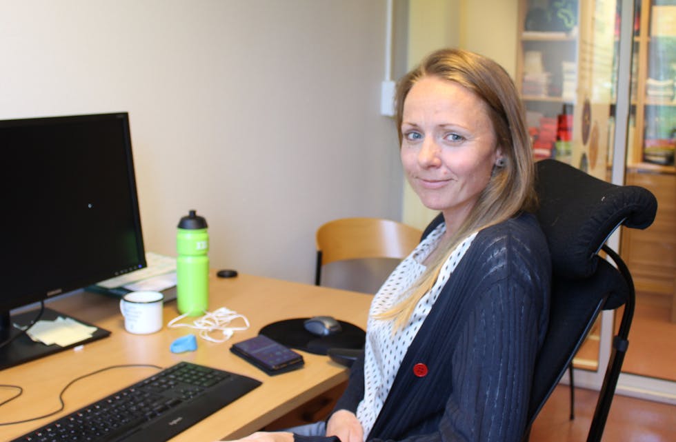 Mariann Eintveit Lie håper at folk ikkje finn på sine eigne tilpassa smittevernreglar i jula. I januar trur ho dei flørste i Tysvær får sin vaksine.
Foto: Marit Tvedt