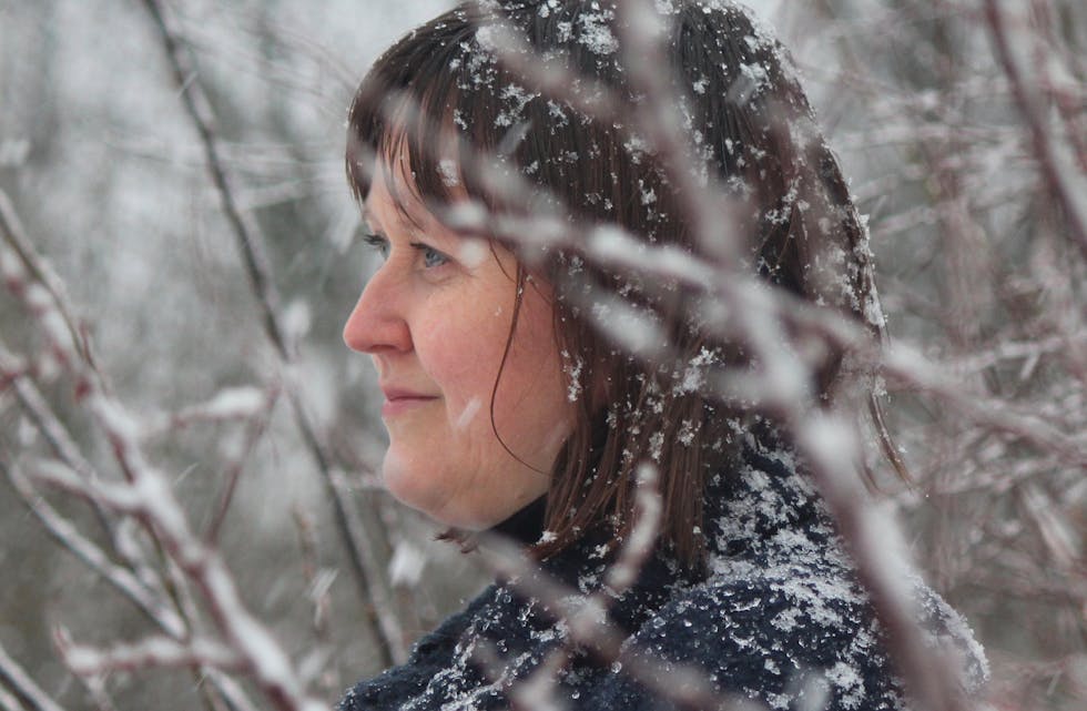 Artisten Anita Helgeland er endeleg klar til å sleppe ny musikk. Med seg på laget har ho mellom andre Knut Reiersrud.
Foto: Helge Martin Framnes