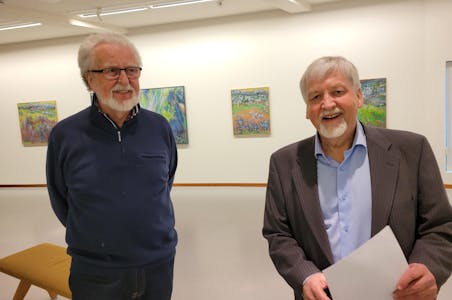 Olav Nygaard sin utstilling «Nye bilder» er offisielt åpnet av tidligere kultursjef Ingvar Frøyland. Foto: Alf-Einar Kvalavåg