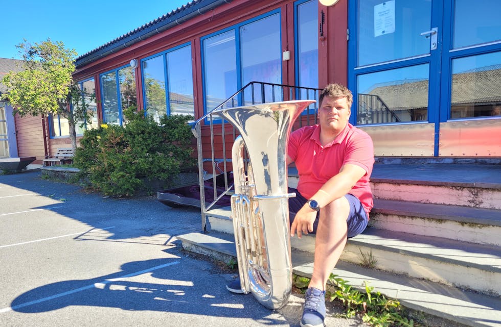 Dag Magne Torland er bekymra for Tysvær Brass og framtida. Dyre instrument, dirigentutgifter og stram økonomi er nøkkelord. Tilskotordningane speler heller ikkje på lag med vaksenkorpset.
Foto: Alf-Einar Kvalavåg
