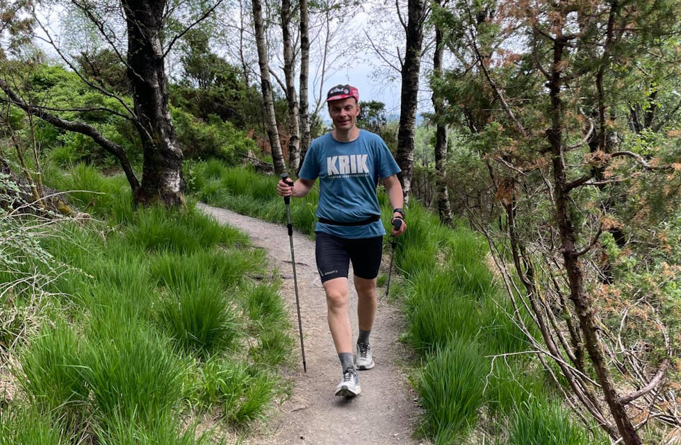 Georg Feed er sliten, men gir seg ikke. Snart har han nådd målet. Foto: Kjetil Toth