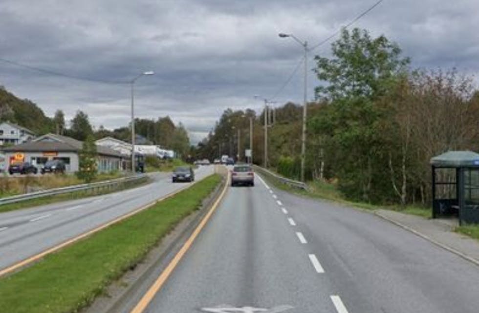 Fra Frakkagjerd til Aksdal på E134 blir det nye veglys.