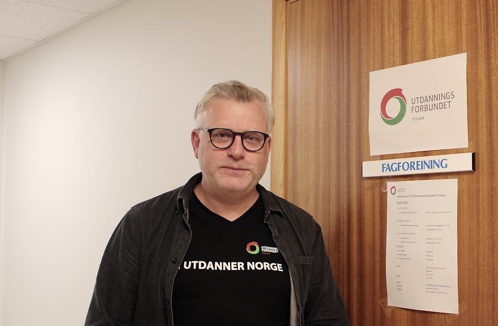 Billedtekst:
Leder av Utdanningsforbundet i Tysvær, Lars Helge Kvinnesland, er bekymret for tilgangen på kvalifiserte lærere til skolen.