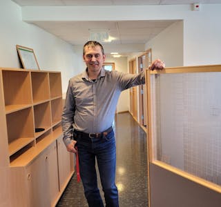 Bengt Krystad er leiar av NAV i Tysvær. Han er glad for at stadig fleire får hjelp ved kontoret i Aksdal.
