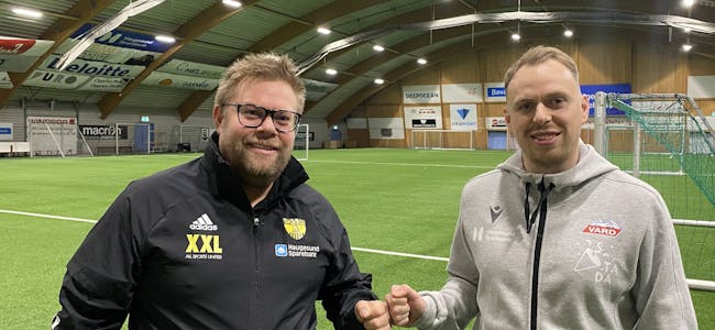 John Inge Ulvøy og Stian Mæland ser frem til å samarbeide om damefotball. De er daglig leder i Skjold og Vard. 
