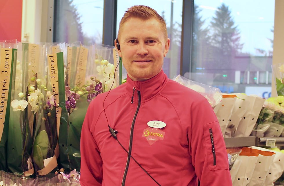 Ronny Strøm Stange har vært butikksjef på Extra-butikken på Frakkagjerd i snart sju år, og gjennom denne tiden har pilen pekt èn vei – oppover. 
Foto: Marit Tvedt