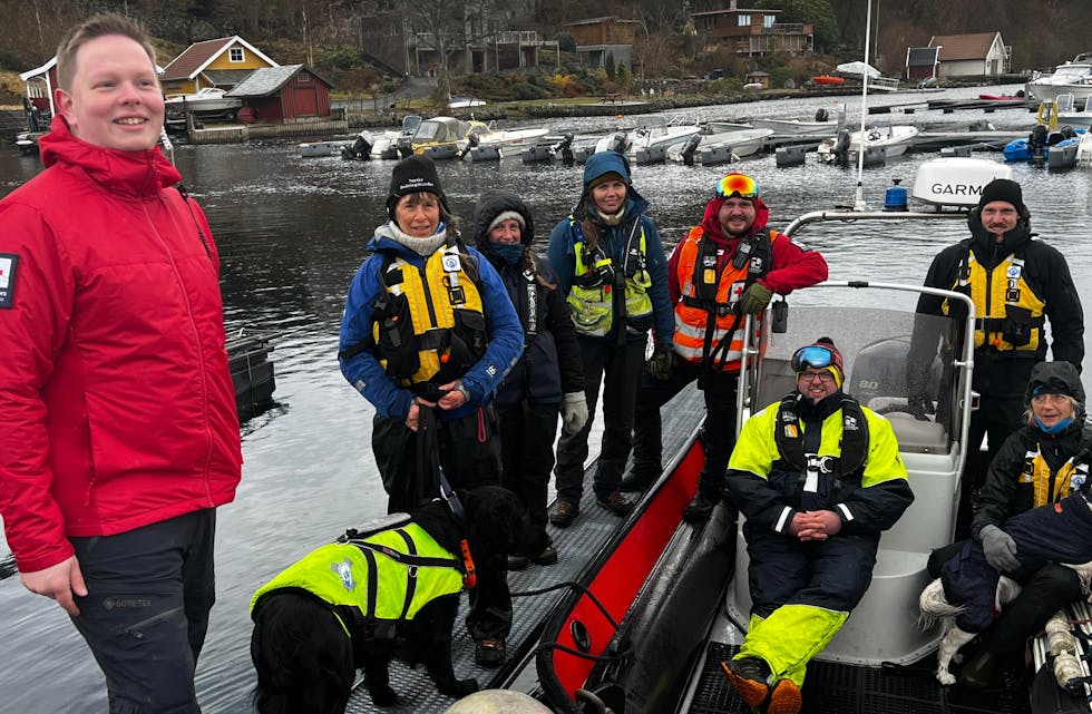 Rundt 1800 personer blir meldt sakna i Norge kvart år. Då står dei frivillige beredskapsorganisasjonane klare til å rykka ut. Denne gjengen var på øving i Førresfjorden.