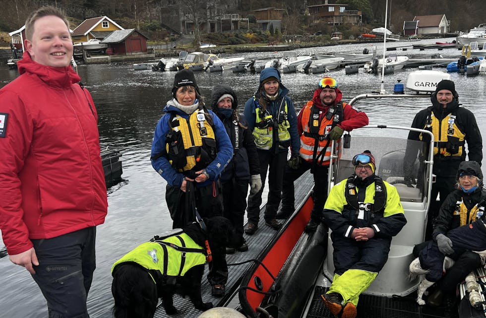 Rundt 1800 personer blir meldt sakna i Norge kvart år. Då står dei frivillige beredskapsorganisasjonane klare til å rykka ut. Denne gjengen var på øving i Førresfjorden.
