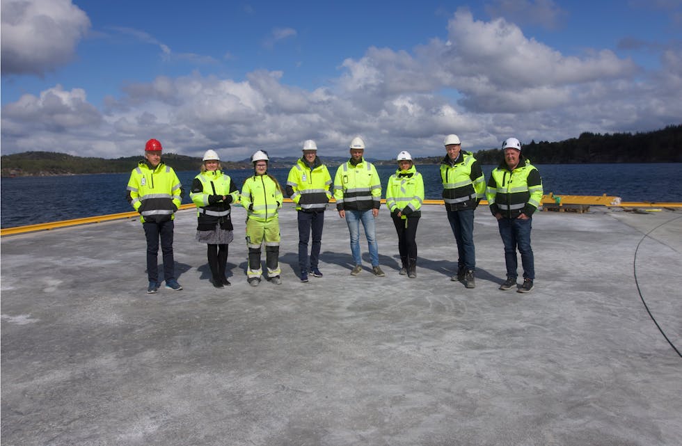 Stolt gjeng på befaring. Fra venstre: Terje Velde, Tiril Fjeld, Karoline Slåke, Magnus Velde, Lars Ulvenes, Eli Eiane Klyve, Jarle Haukås og Hans Arne Magnussen. 