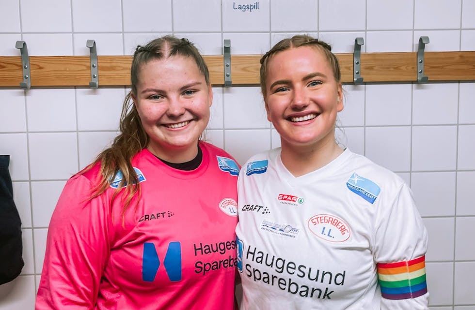 Gry Øvrebø og Kamilla Rasmussen var begge sentrale og gode, men det ble tap mot Viking 2. Foto: Stegaberg IL