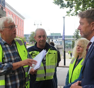 Bjarne Jensen, Ove Stumo og Synnøve B Bjelland fikk stilt olje- og energiminister Terje Aasland flere spørsmål. Han måtte love å komme tilbake for å prate skikkelig med aktivistene og innbyggerne i Tysvær.