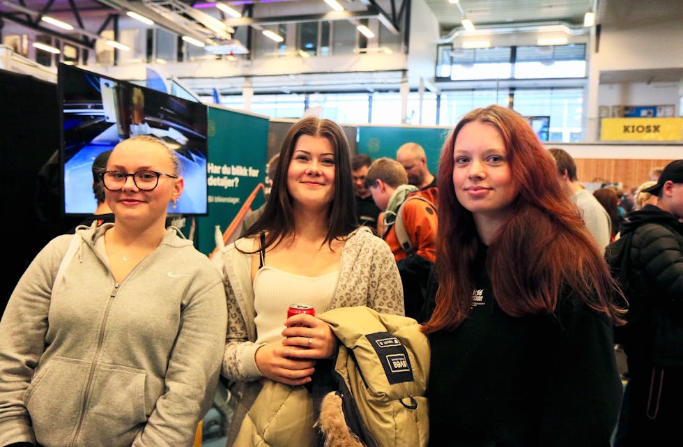 Emma Aurora vil bli ambulansearbeider, Mari vil bli yrkessjåfør og Thea Malene vil bli bilmekaniker. Jentene er alle enige om at yrkesfag passer de best, for de vil ut i arbeidslivet fort.