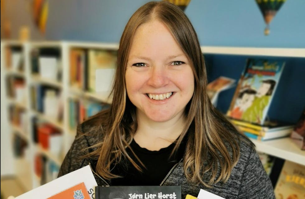 – Leseaksjonen Sommerles ble avsluttet 31. august, og også i år var oppslutningen i Tysvær formidabel, sier Hege Naley ved biblioteket i Aksdal. Foto: Lillian Rushfeldt