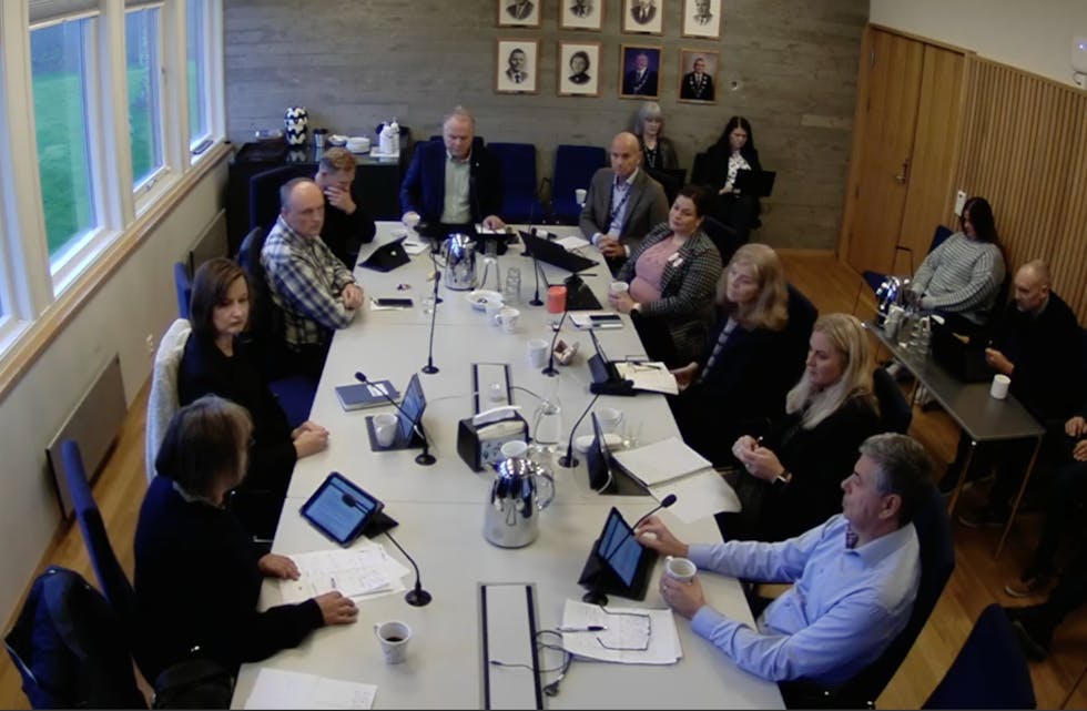 Formannskapet stemte enstemmig for at Autostore skal få etablere seg ved rådhuset i Aksdal. Nå skal saken videre til kommunestyret neste uke. Foto: Tysvær kommune TV