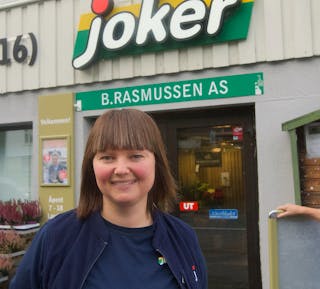Gina Knutsen og Joker Rasmussen er blant de som nå får strømstøtte. Foto: Alf-Einar Kvalavåg