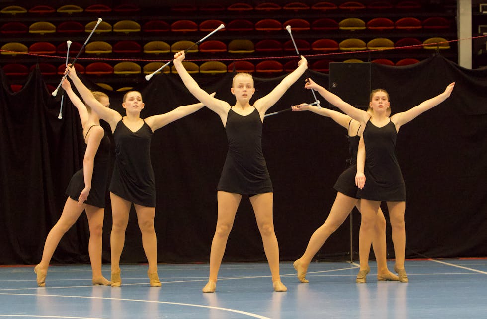 Frakkagjerd Drill har også et samarbeid med Kolnes, og slikt gir resultater. Her er troppen i aksjon i Tysvær Arena. Foto: Alf-Einar Kvalavåg