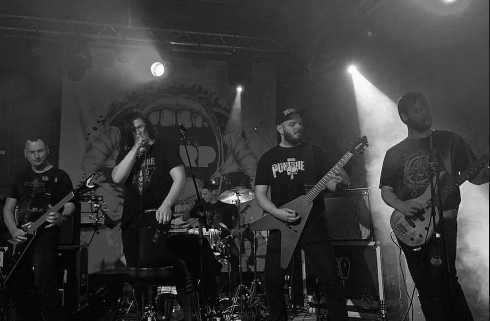 «Devour» vant Haugalandsmesterskapet i pop/rock 2022. Bandet består av Norman Sigurd Johnsen Nilssen, Mathias Hervik, Fritz Emil Skailand Apeland, Sergey Kallevik og Elias Fazi.
Foto: Johnny Liadal