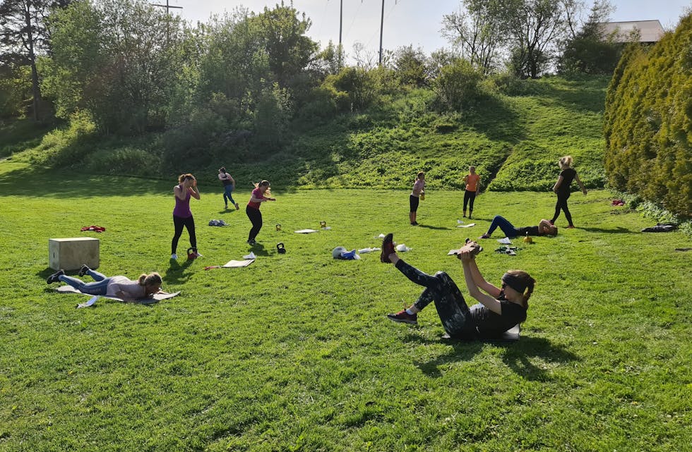 Brynjelsen ble inspirert til å starte opp med utetrening som en respons på pandemien.