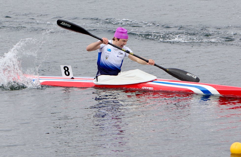Nicolai Lønning i aksjon i A-finalen i seniorklassen 200 meter.