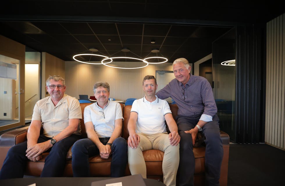 Gunnar Hansen, Kåre Ravndal, Eivind Nordbø og Leif M. Nordbø ser store muligheter for selskapet som nå knytter til seg Teqva Gruppen.
Foto: Alf-Einar Kvalavåg
