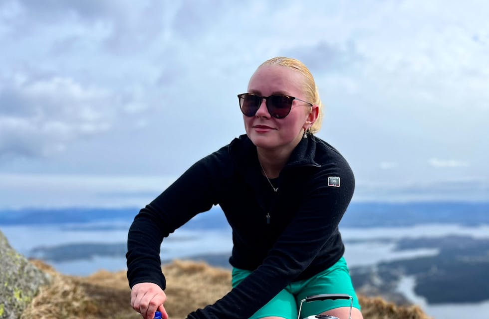 Emma Aurora Hansen(15) forteller at hun har alltid gjort det motsatte av hva andre gjør, og denne turen er intet unntak. Foto: Privat