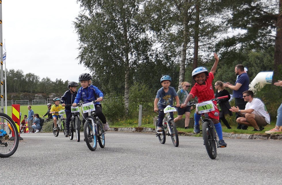 Det var stor fart ut fra stadion. Litt mer preget var en del mot mål. Foto: Alf-Einar Kvalavåg