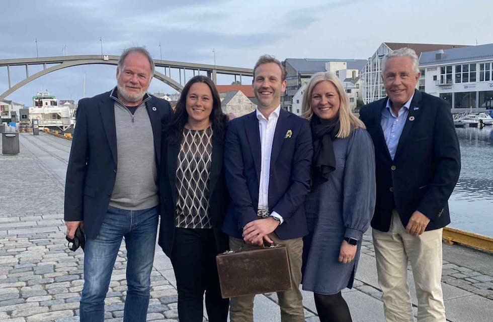 Høyre-ordførkandidater på Haugalandet:
Monika Lindanger, Tysvær
Leif Arne Marhaug, Karmøy
Lene Ognøy Foss, Bokn
Nils Konrad Bua, Haugesund
Modolf Haraldseid, Vindafjord