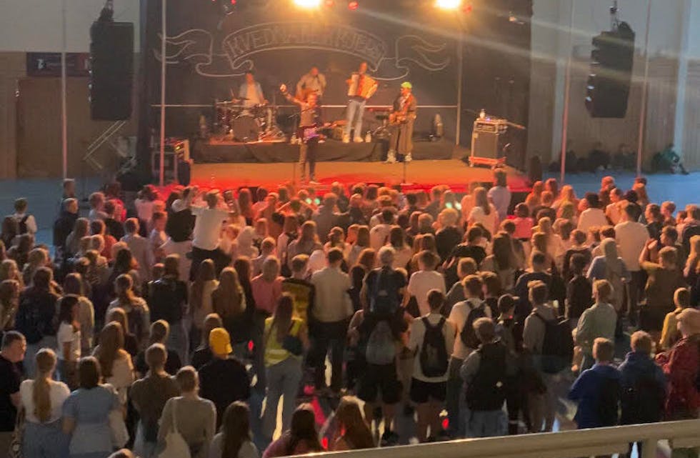 Tysvær ungdomsråd inviterte alle ungdomsskoleelevene i Tysvær på en innholdsrik dag i Tysværtunet. Temaet for dagen var rus og rusforebygging.