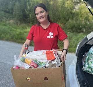 Barbro Karine Haugen (35) er administrator for Facebookgruppen «En hjelpende hånd i Tysvær». Hun forteller at det nå er vanlige folk som ber om økonomiskhjelp.

Foto: Privat