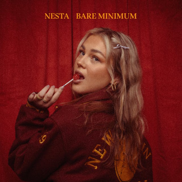 Nesta Petravskaite (20) fra Skjoldastraumen ga nylig ut sin første singel. Nå bor hun i Oslo og jobber hver dag for å slå gjennom som artist.