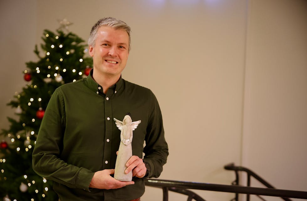 Rune Baustad er vår 4. juleengel i 2023. Han får engel for sin store innsats for levande bygder, spesielt i heimbygda Skjoldastraumen.
Foto: Alf-Einar Kvalavåg