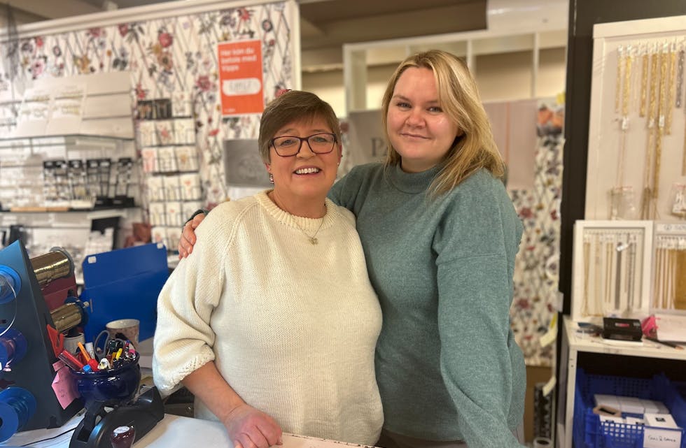 Augusta Lie og Marianne Stangeland gleder seg til å åpne dørene til den nye lekebutikken i januar. Foto: Ada Sandvig