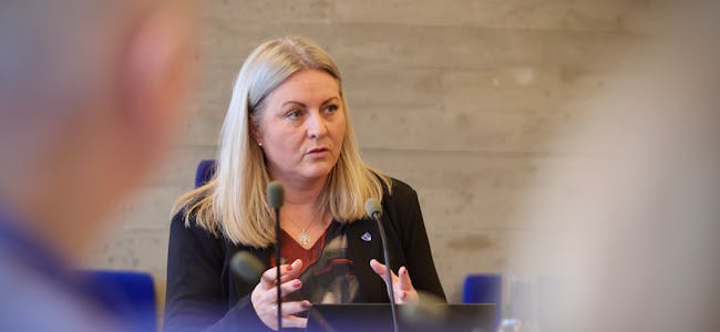 Ordfører Monika Lindanger og formannskapet setter inn 3,3 millioner til skole i 1. omgang. Foto: Alf-Einar Kvalavåg