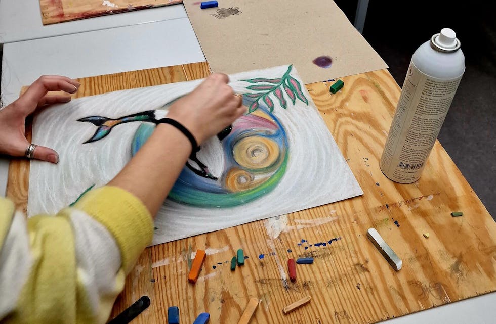 Dette er eit kurs som passar både for nybegynnarar og for dei som er meir erfarne med pensel og blyant. Påmelding til kulturskolen.